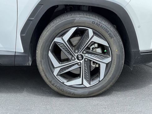 Certified 2023 Hyundai Tucson Limited AWD/4WD image 16