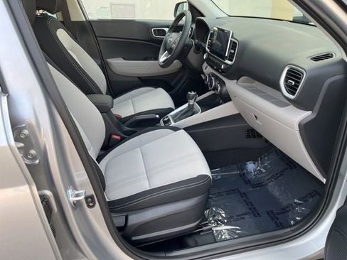 New 2026 Hyundai Venue SEL image 32