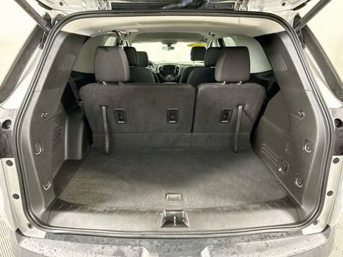 Used 2019 Chevrolet Traverse LT FWD image 26