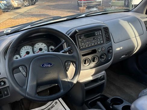 Used 2002 Ford Escape XLS image 27