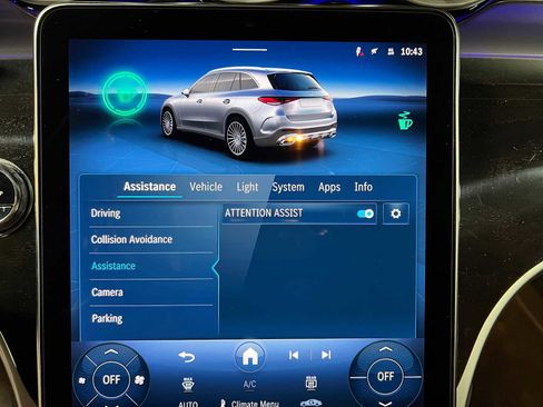 Used 2026 Mercedes-Benz GLC 300 4MATIC image 36