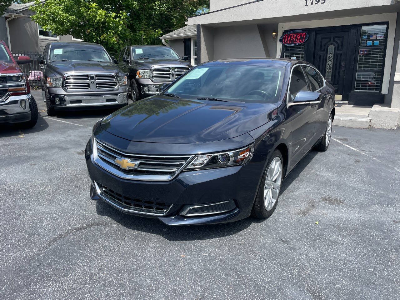 Used 2016 Chevrolet Impala LT w/ Convenience Package FWD image 2
