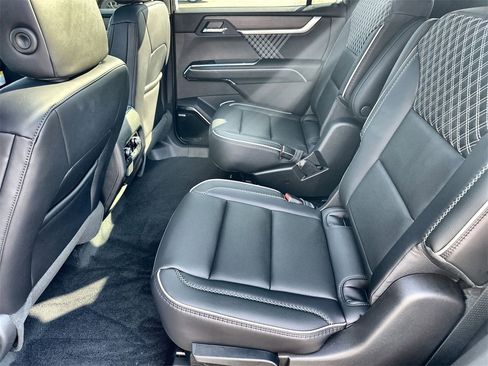 New 2026 GMC Acadia Denali w/ Super Cruise Package image 16