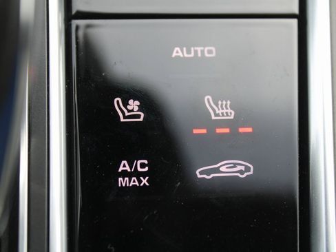 Used 2018 Porsche Panamera 4S image 43