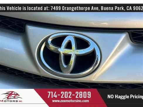 Used 2010 Toyota Sienna LE image 61