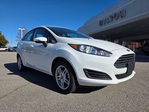 Used 2019 Ford Fiesta SE w/ Cold Weather Package image 1