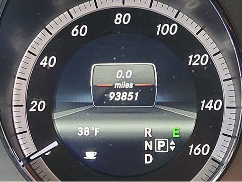 Used 2013 Mercedes-Benz E 350 4MATIC Sedan image 7