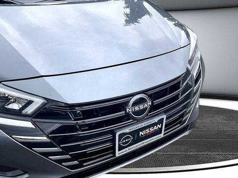 Used 2025 Nissan Versa SV w/ Trunk Package FWD image 30