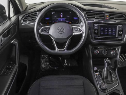 Used 2022 Volkswagen Tiguan S image 37