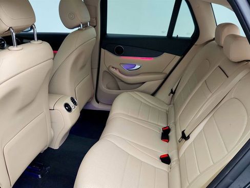 Used 2022 Mercedes-Benz GLC 300 4MATIC image 20