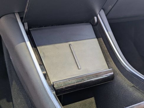 Used 2020 Tesla Model 3 Performance image 33