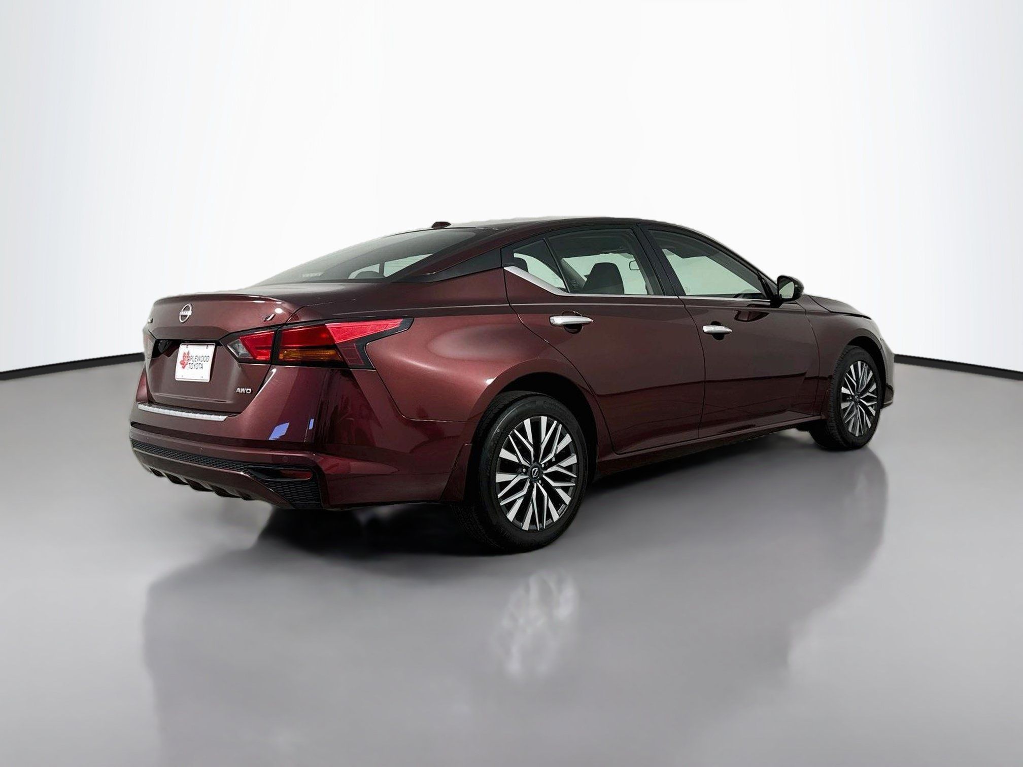 Used 2023 Nissan Altima 2.5 SV AWD/4WD image 7