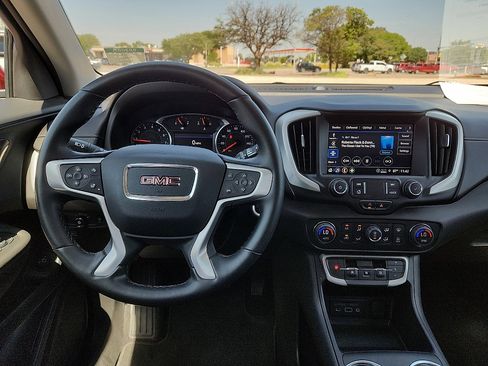 Used 2023 GMC Terrain SLT image 6