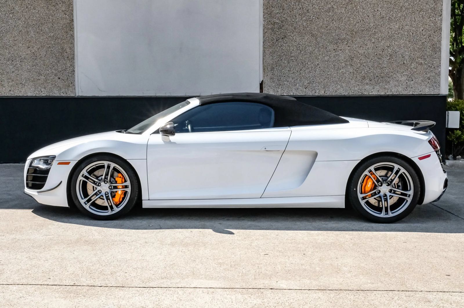 Used 2011 Audi R8 V10 AWD/4WD image 10