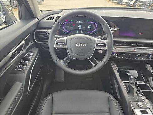 New 2025 Kia Telluride S image 16