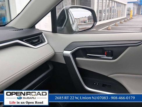 Used 2020 Toyota RAV4 XLE w/ Convenience Package image 17