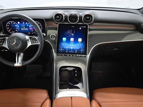 Used 2026 Mercedes-Benz GLC 300 4MATIC image 18