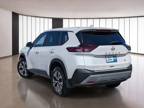 Used 2023 Nissan Rogue SV image 6
