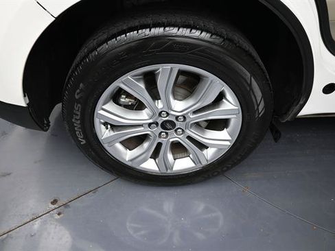 Certified 2024 Ford Edge Titanium AWD/4WD image 20