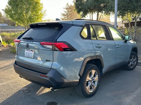 Used 2022 Toyota RAV4 XLE image 5