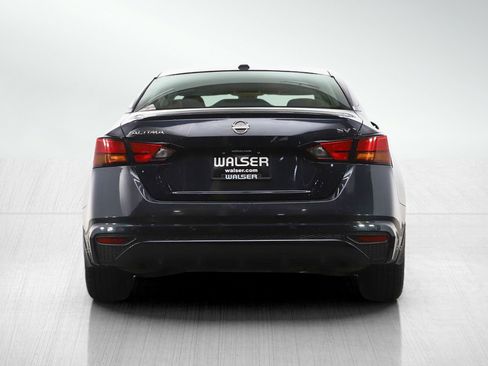 Used 2021 Nissan Altima 2.5 SV image 4