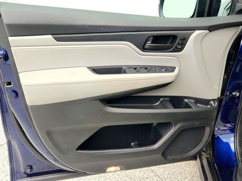 Used 2024 Honda Odyssey EX-L image 11