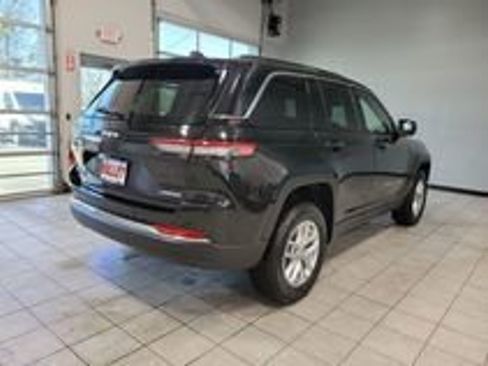 New 2026 Jeep Grand Cherokee Laredo X AWD/4WD image 4