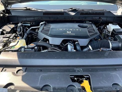 Used 2025 INFINITI QX80 Sensory AWD/4WD image 10