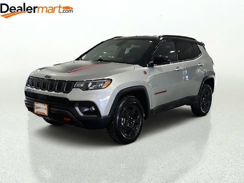 Used 2023 Jeep Compass Trailhawk AWD/4WD image 1