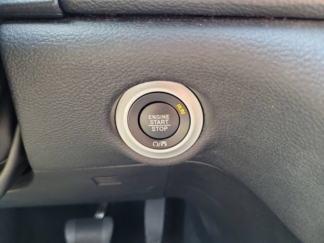 Used 2024 Chrysler Pacifica Limited FWD image 26