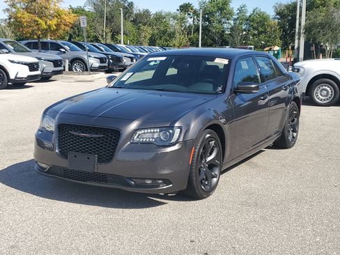 Used 2023 Chrysler 300 S image 8