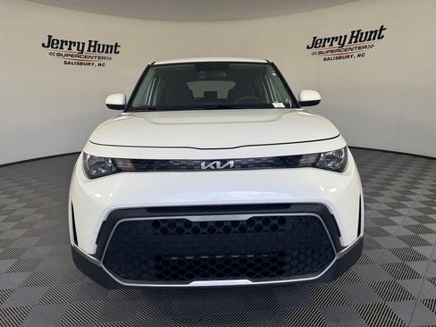 Used 2025 Kia Soul LX w/ LX Technology Package FWD image 5