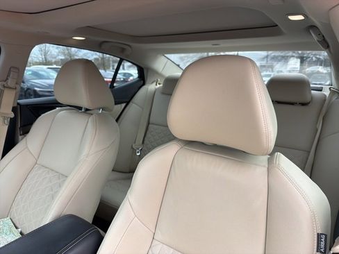 Used 2017 Nissan Maxima Platinum w/ Medallion Package image 16