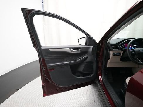 Used 2021 Ford Escape SE w/ Cold Weather Package image 27