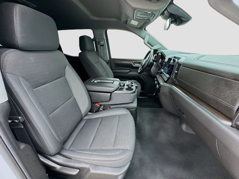 Used 2025 Chevrolet Silverado 1500 LT image 19