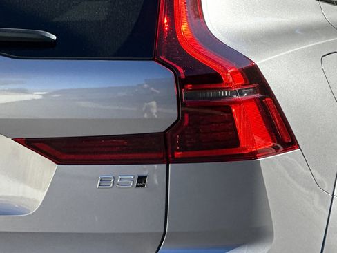New 2026 Volvo XC60 B5 Ultra image 7