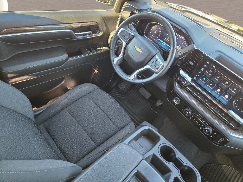 Used 2023 Chevrolet Silverado 1500 LT AWD/4WD image 16