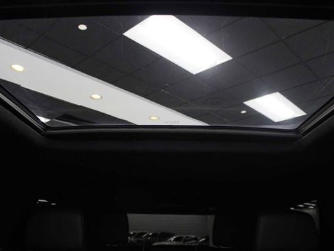 Used 2023 Cadillac Escalade V w/ LPO, ONYX Package image 61