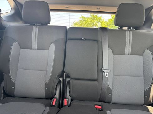 Used 2025 Chevrolet Blazer LT FWD image 33