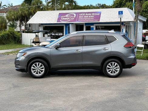 Used 2018 Nissan Rogue SV AWD/4WD image 4