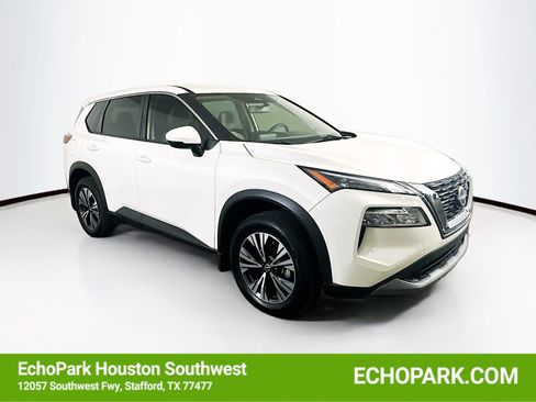 Used 2023 Nissan Rogue SV image 1