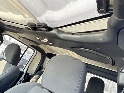 Used 2022 Jeep Gladiator Willys image 20