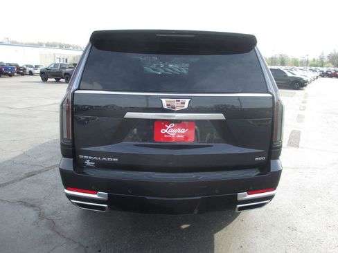 Used 2025 Cadillac Escalade Premium Luxury w/ Touring Package image 6