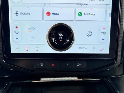 Used 2022 Ford F150 Lightning Platinum image 25