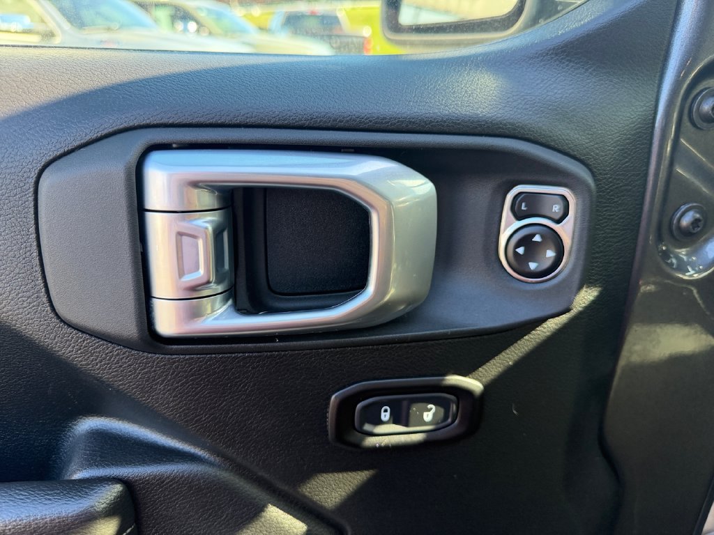 Used 2022 Jeep Gladiator Sport AWD/4WD image 11