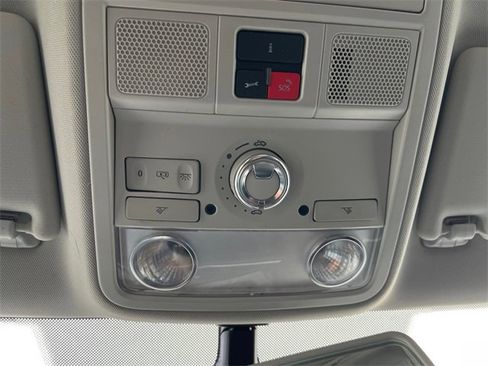 Used 2017 Volkswagen Jetta SEL image 17