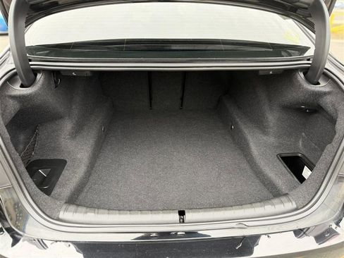 Used 2018 BMW 530i xDrive image 13