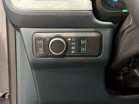 Used 2022 Ford Maverick XLT image 17