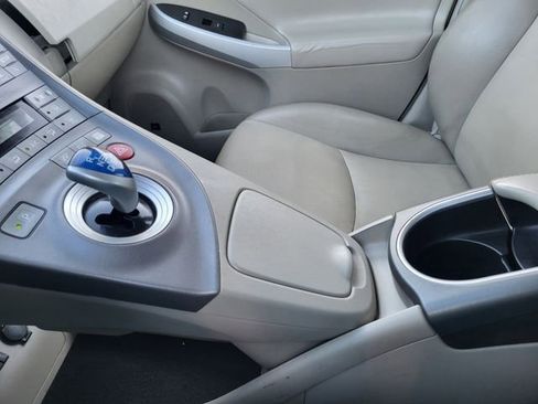 Used 2012 Toyota Prius Five w/ Advanced Technology Pkg image 18