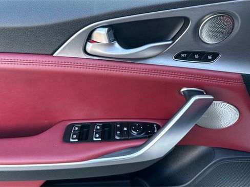 Used 2019 Kia Stinger GT1 image 11